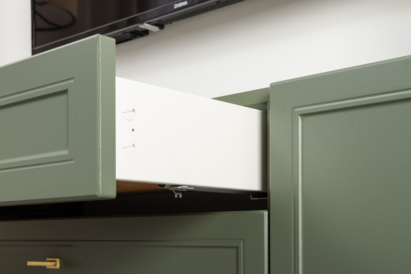 Гостиная Марион композиция 1 дымчатый зеленый K521, олива шагрень AG 1050 ПВХ, белый PE шагрень (собирается на любую сторону)